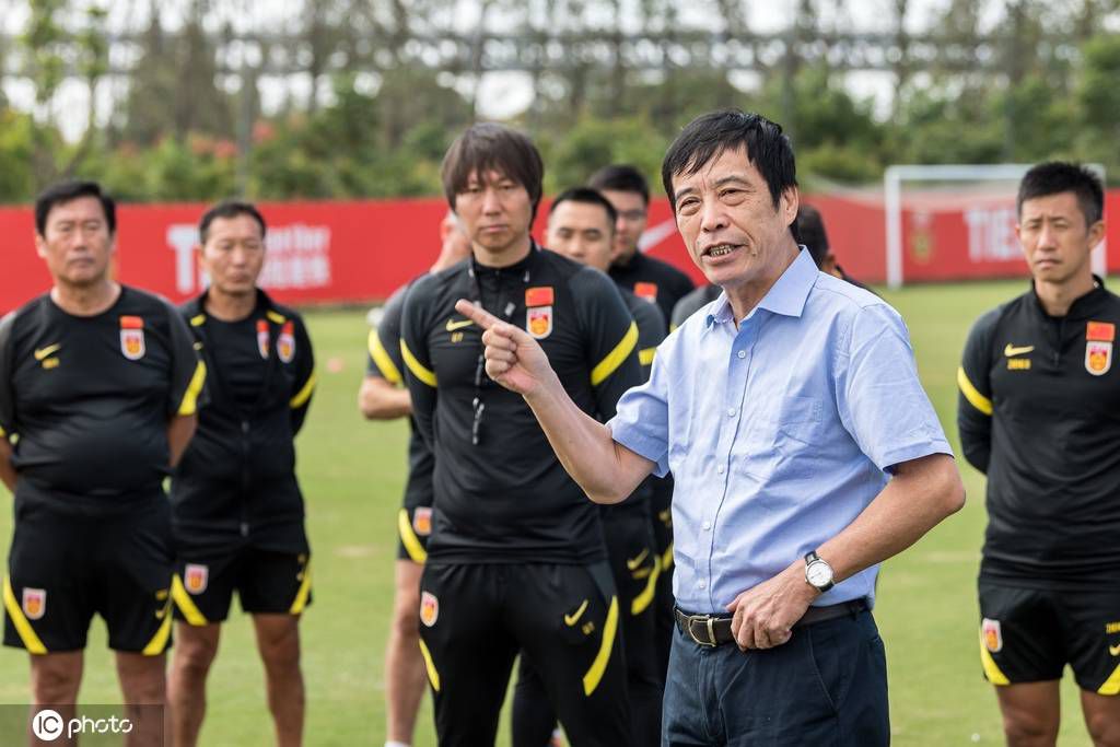 ”今年夏天，蒙蒂与活塞签下一份6年7850万美元的合同。